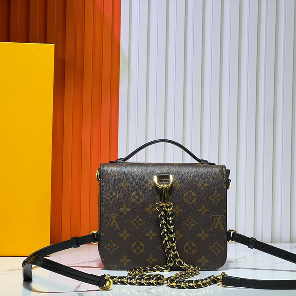 LV Pochette Metis