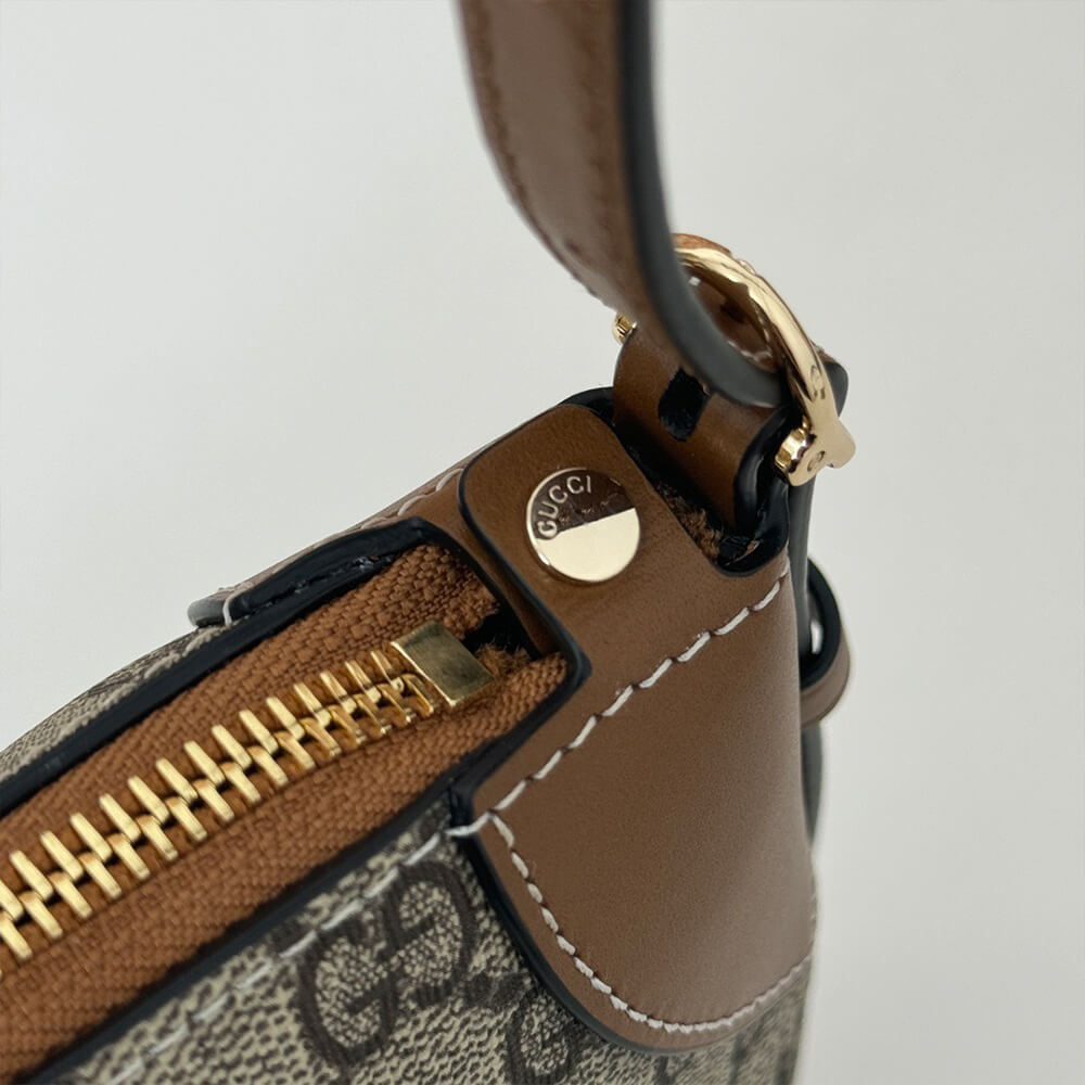 GG Emblem small shoulder bag