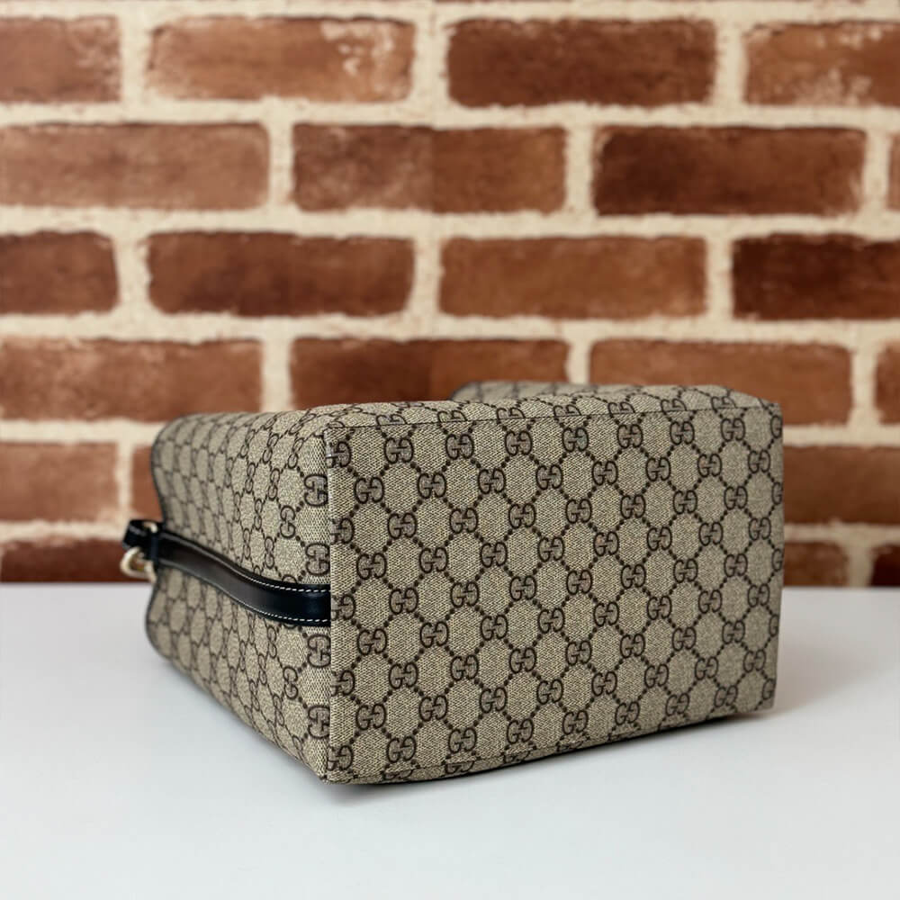 GG Emblem small shoulder bag