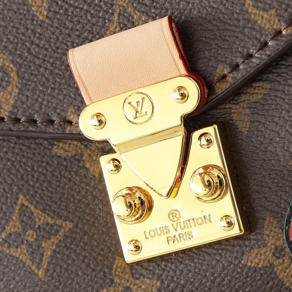 LV Pochette Metis