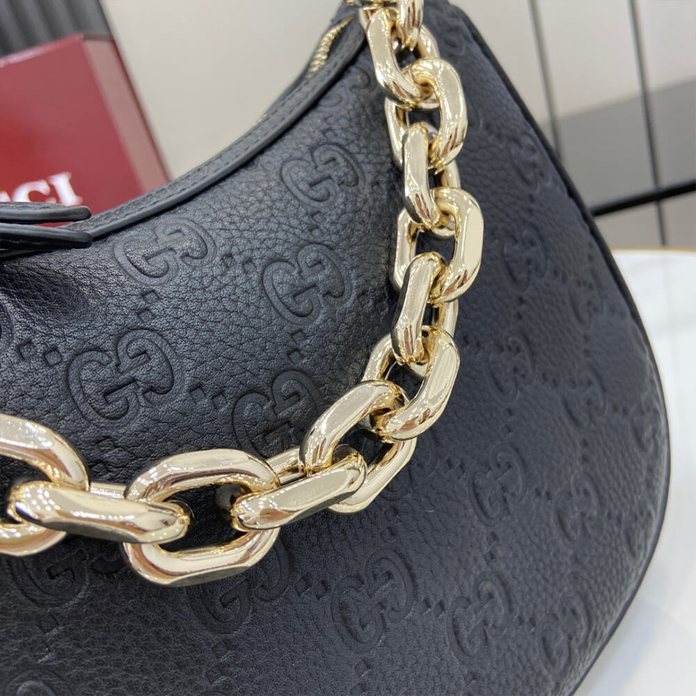 GG Emblem small shoulder bag