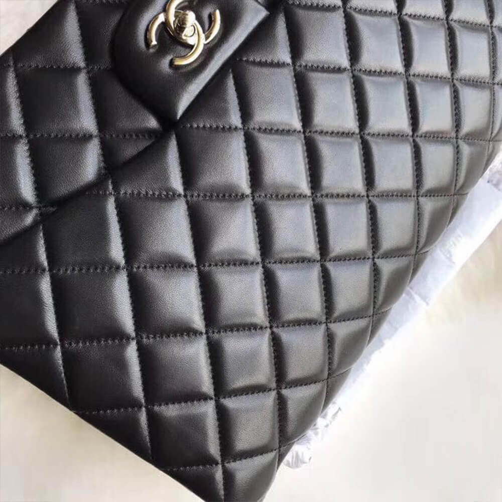CHANEL Classic Maxi Handbag (Tax-Free Grade)
