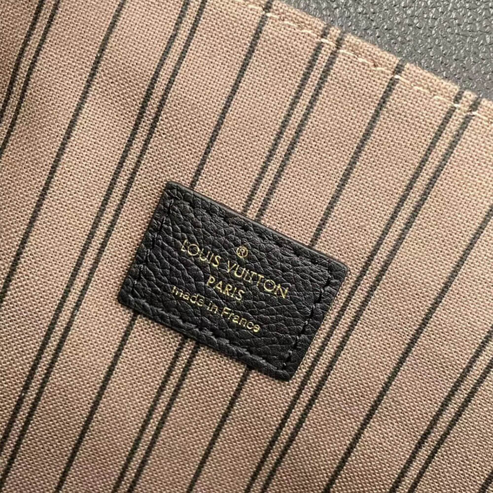 LV Pochette Metis