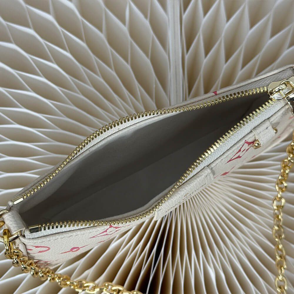 LV Easy Pouch On Strap