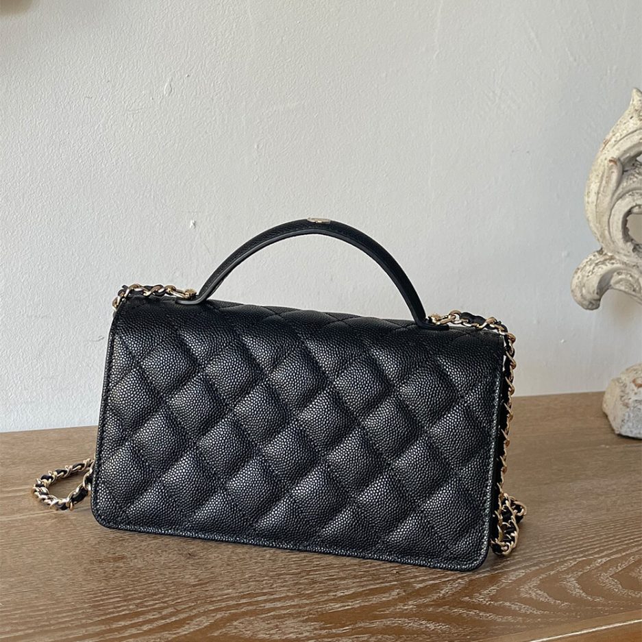 CHANEL Chain Clutch