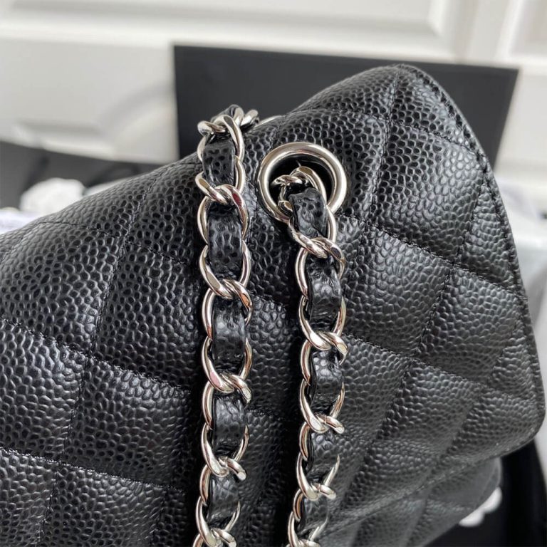 CHANEL CLASSIC HANDBAG(TAX-FREE GRADE)