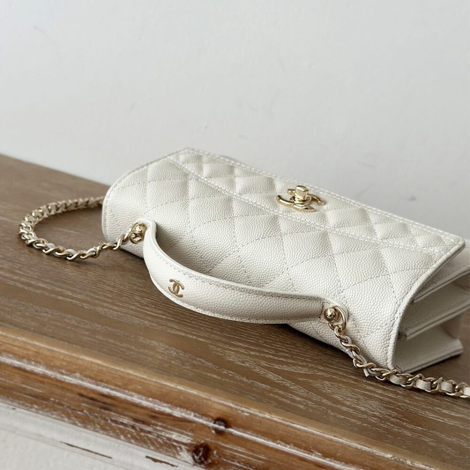 CHANEL Chain Clutch