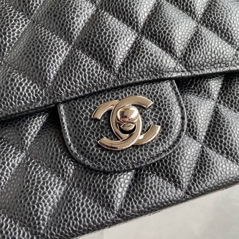 CHANEL CLASSIC HANDBAG(TAX-FREE GRADE)
