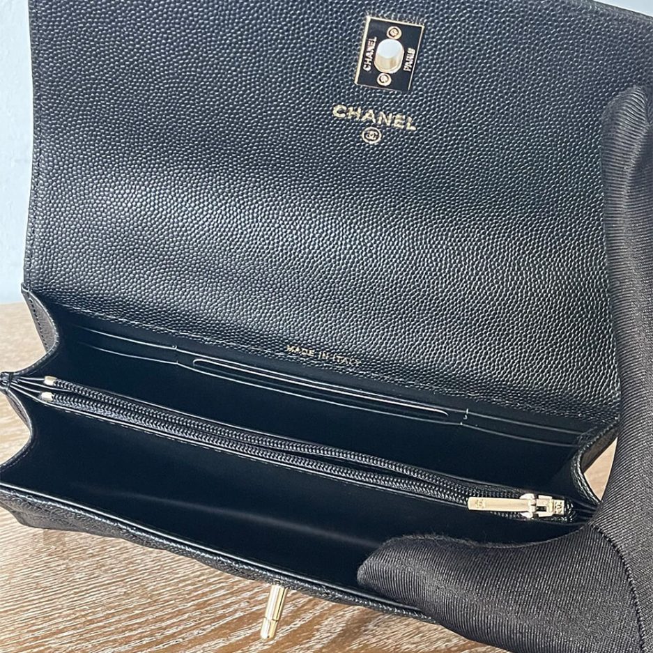 CHANEL Chain Clutch