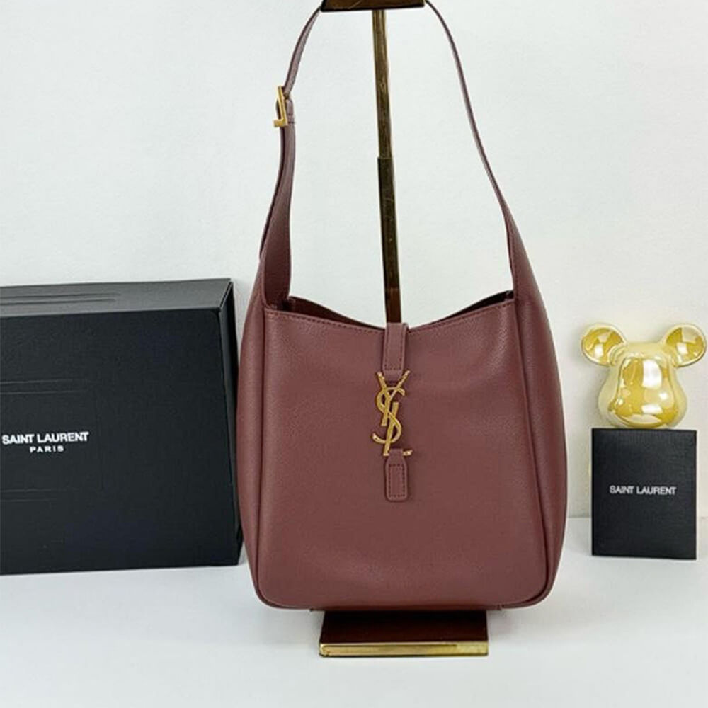 Small LE 5 À 7 bag in soft grained leather