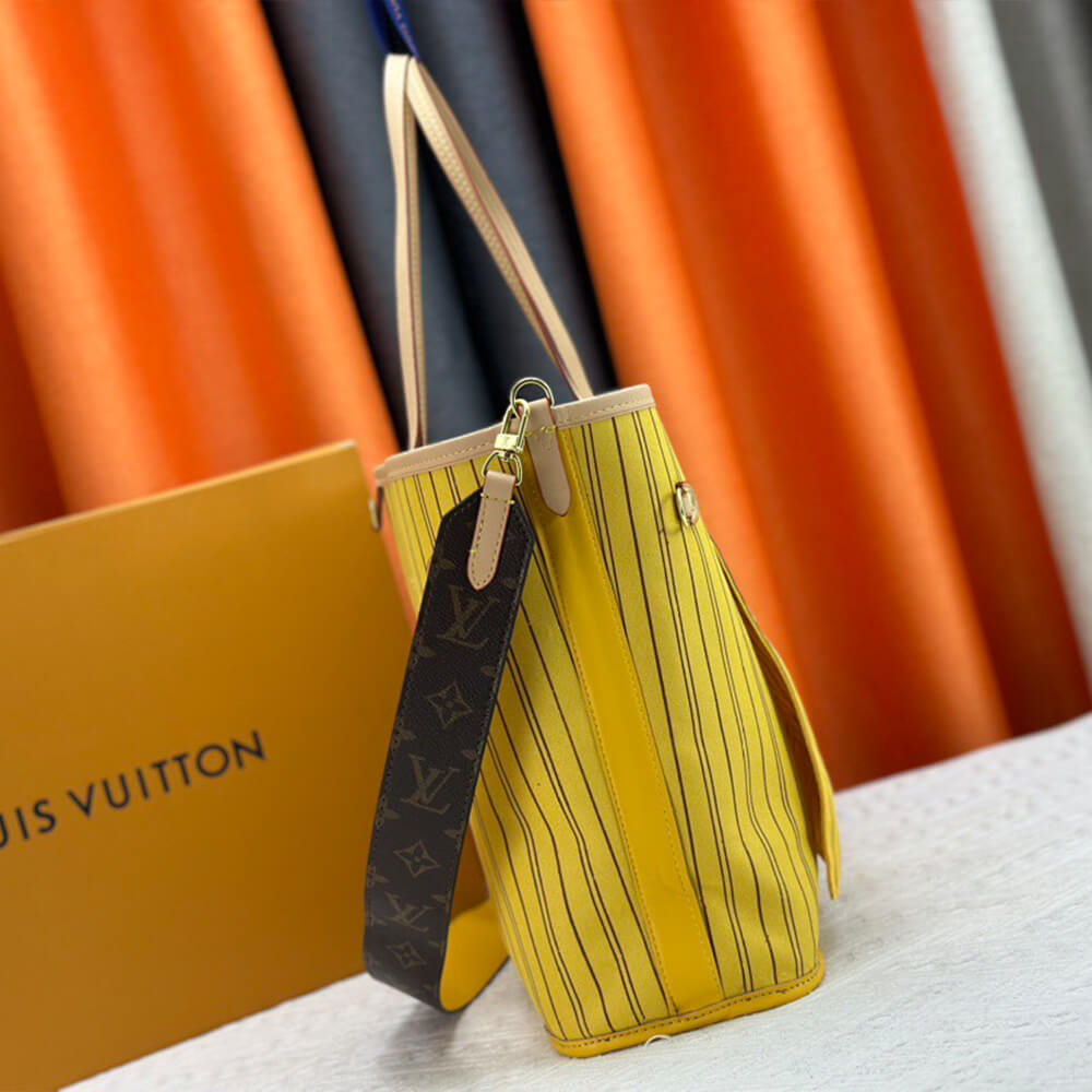 LV NEVERFULL BANDOULIÈRE INSIDE OUT Medium Handbag