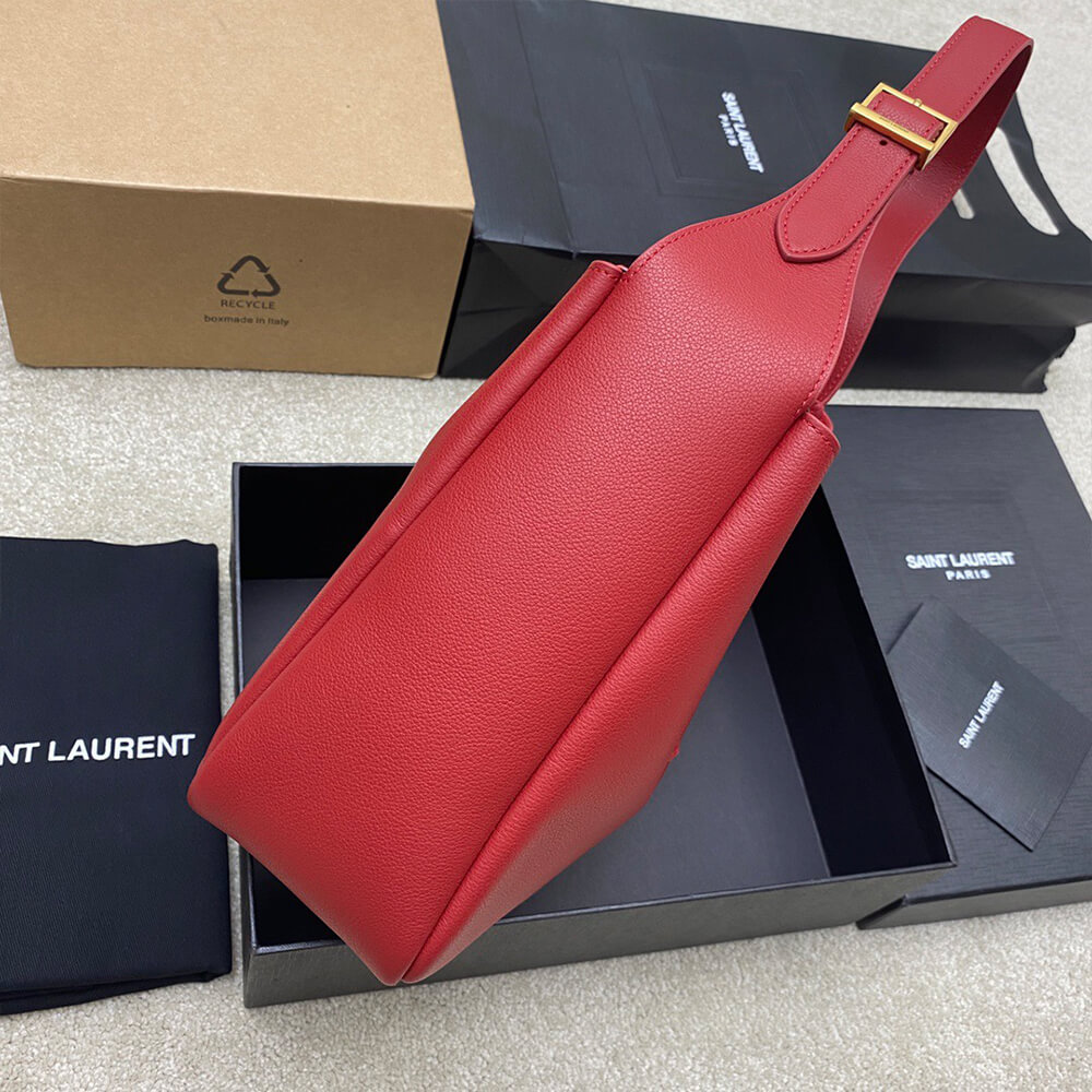 Small LE 5 À 7 bag in soft grained leather(High-end grade)