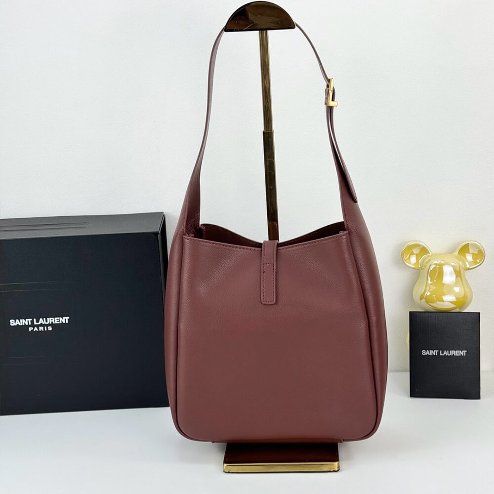 Small LE 5 À 7 bag in soft grained leather
