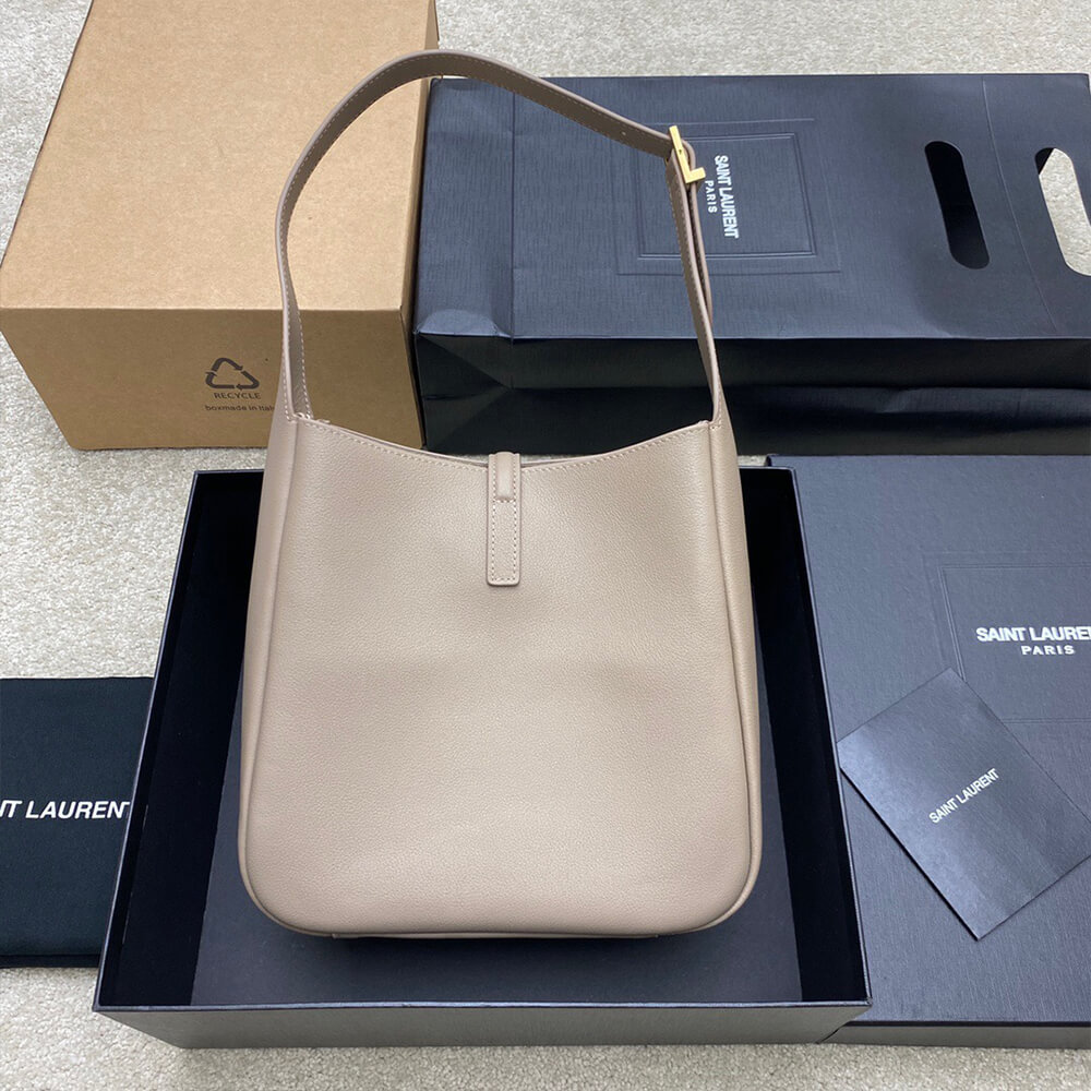 Small LE 5 À 7 bag in soft grained leather(High-end grade)
