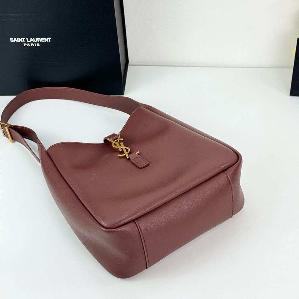 Small LE 5 À 7 bag in soft grained leather