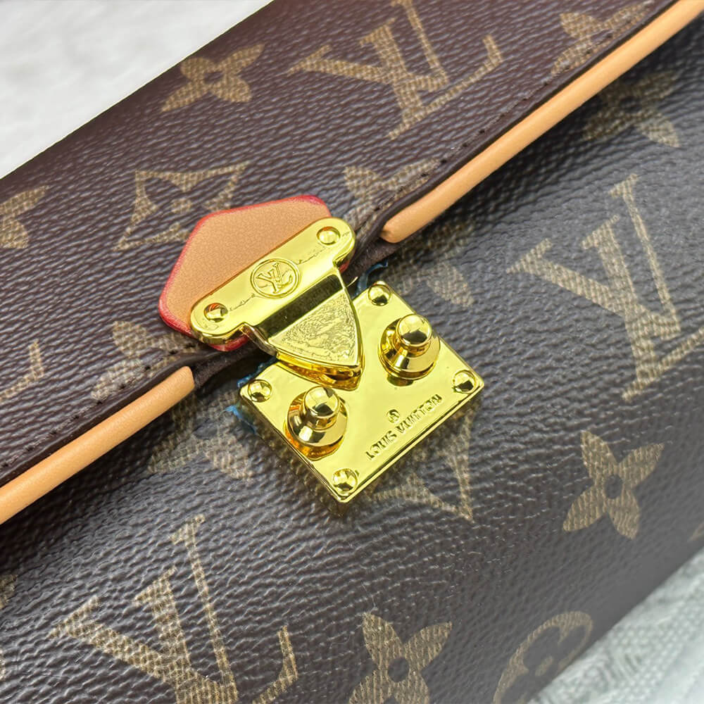 LV Pochette Camille