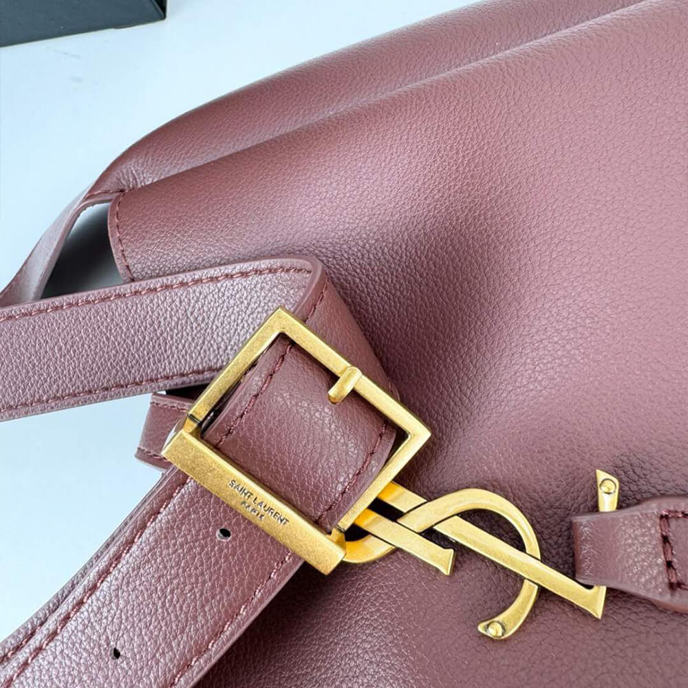 Small LE 5 À 7 bag in soft grained leather