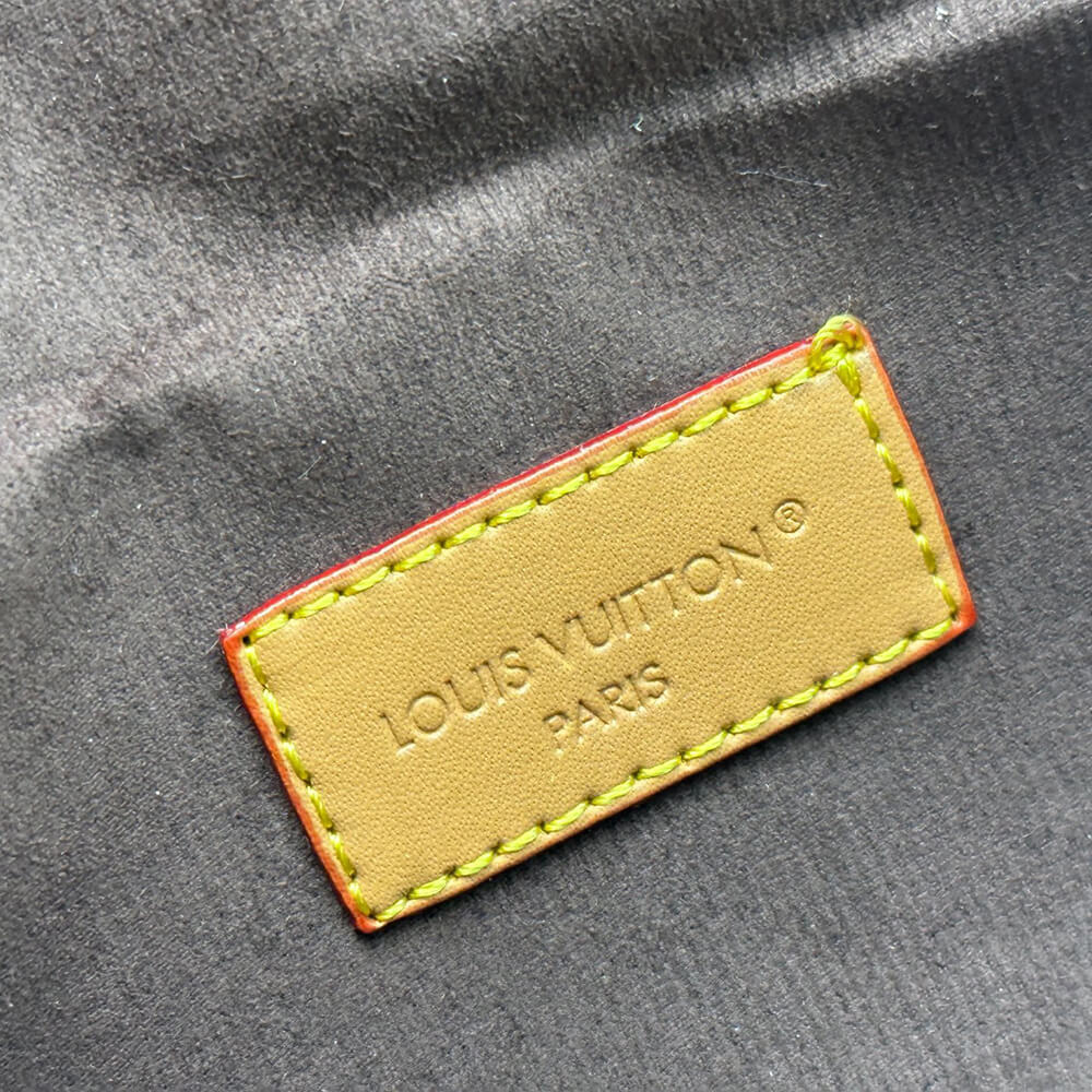 LV Pochette Camille