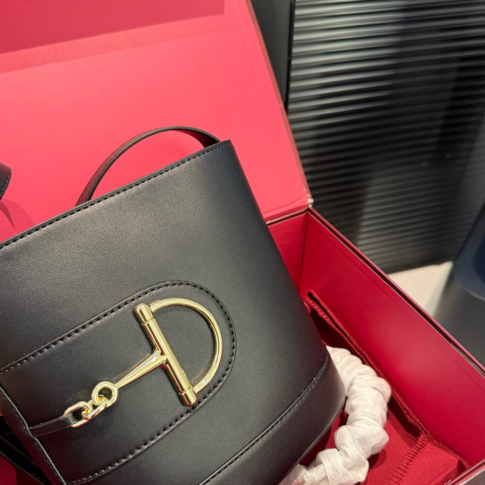 Gucci 73 small bucket bag