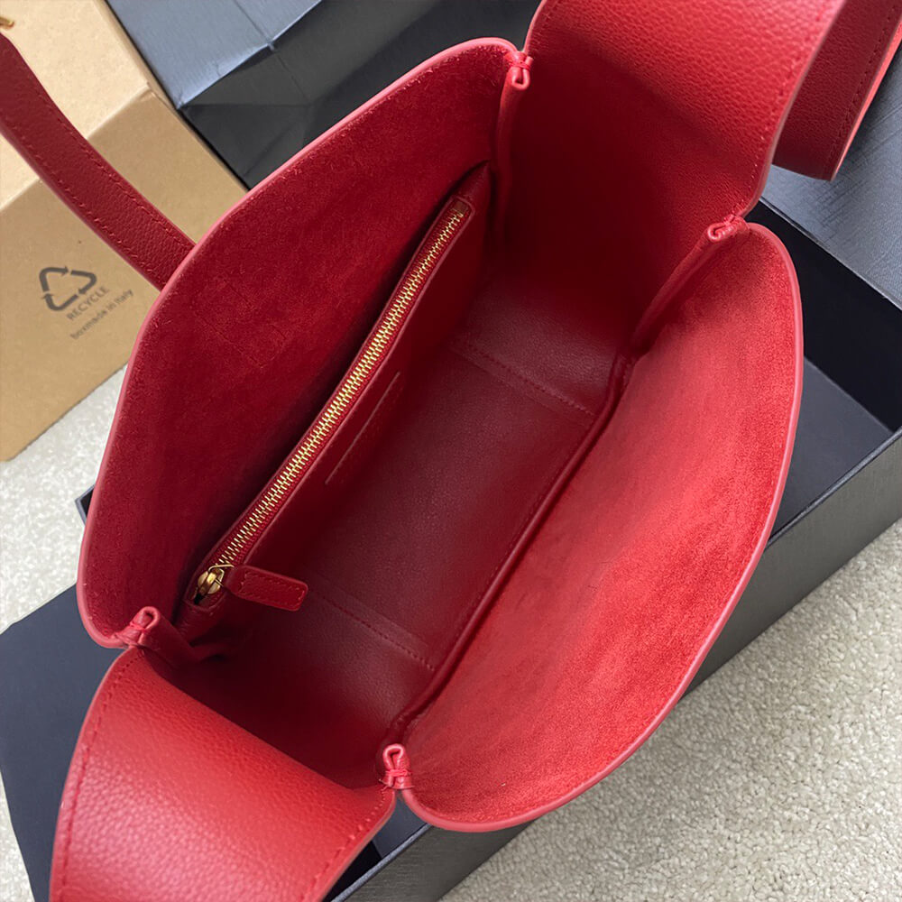 Small LE 5 À 7 bag in soft grained leather(High-end grade)