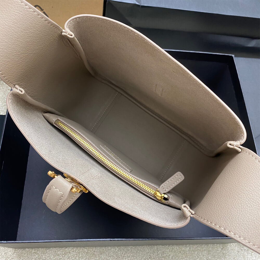 Small LE 5 À 7 bag in soft grained leather(High-end grade)