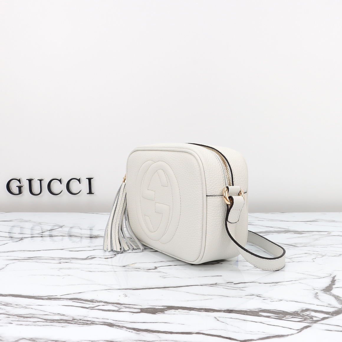 GG Pebbled Calfskin Small Soho Disco Bag