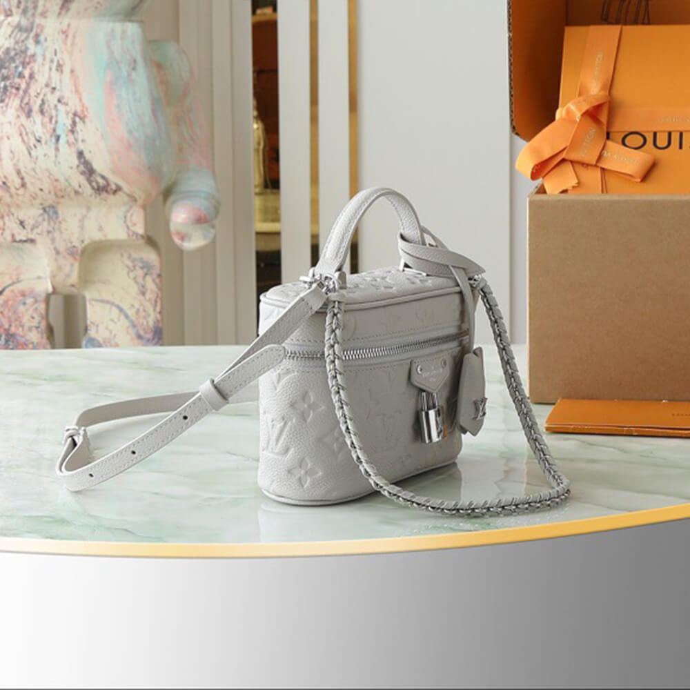 LV Vanity Chain Pouch(High-end grade)