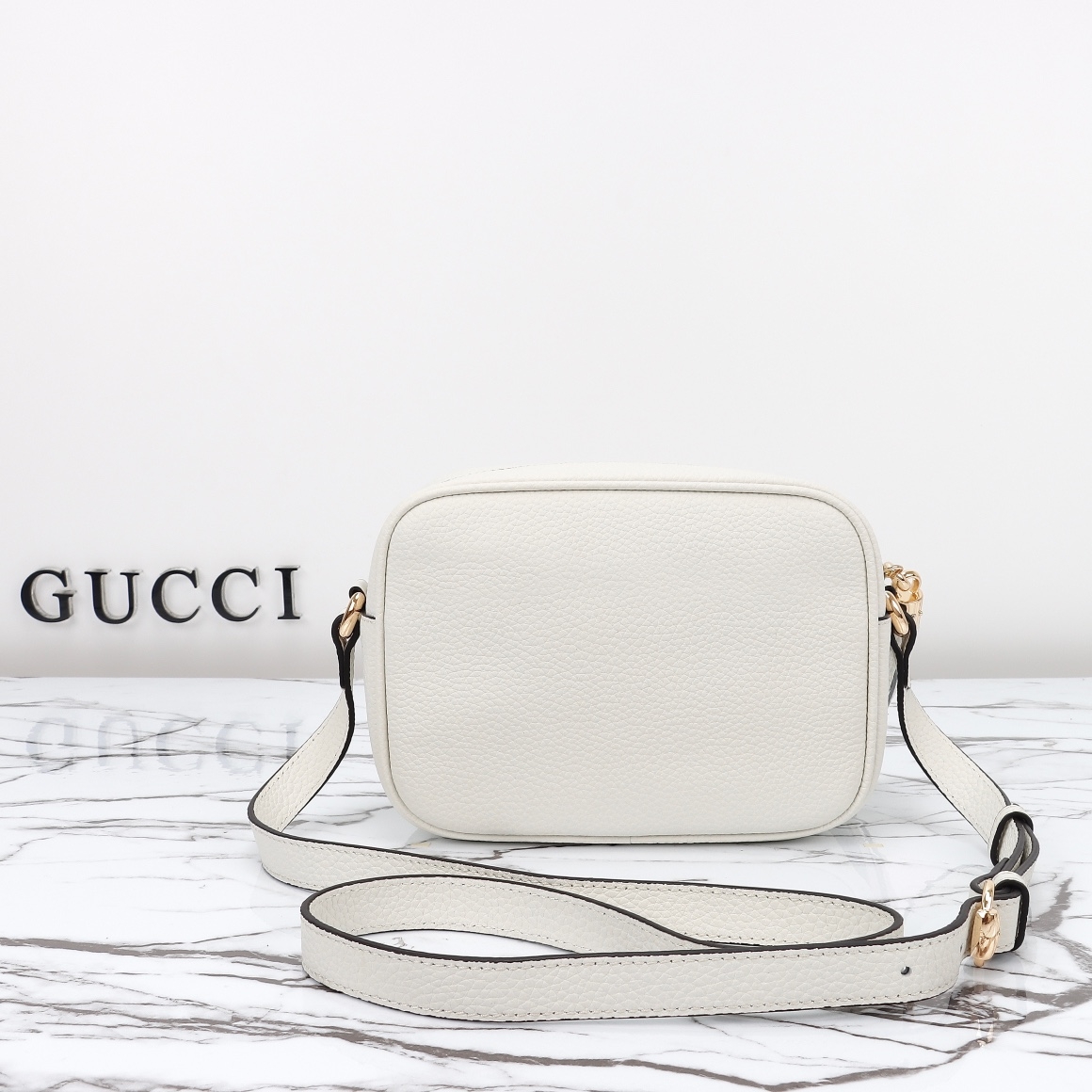 GG Pebbled Calfskin Small Soho Disco Bag
