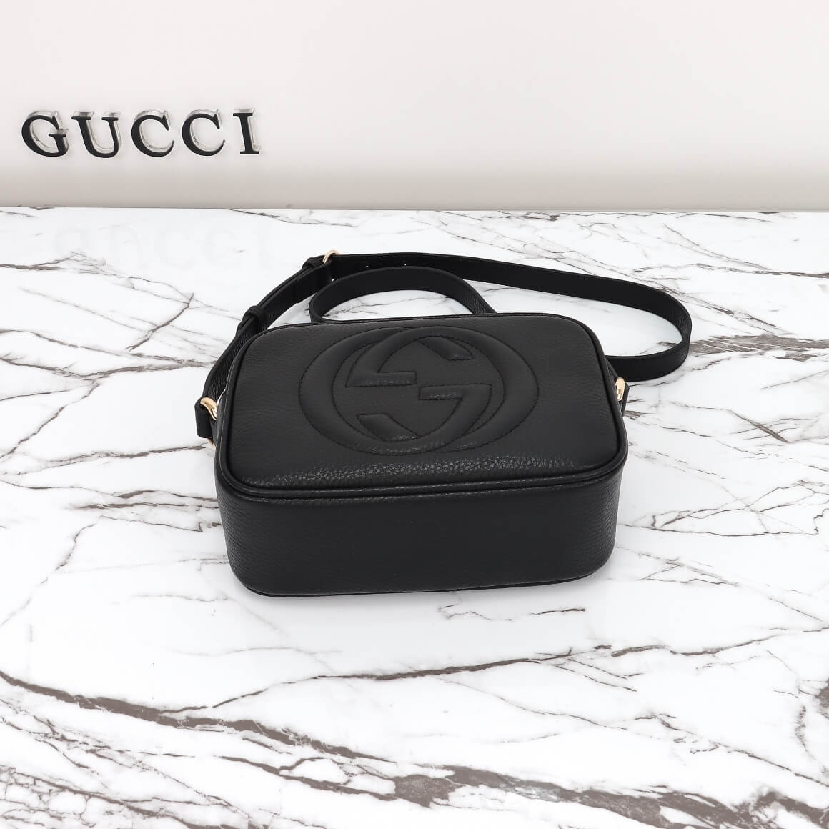 GG Pebbled Calfskin Small Soho Disco Bag