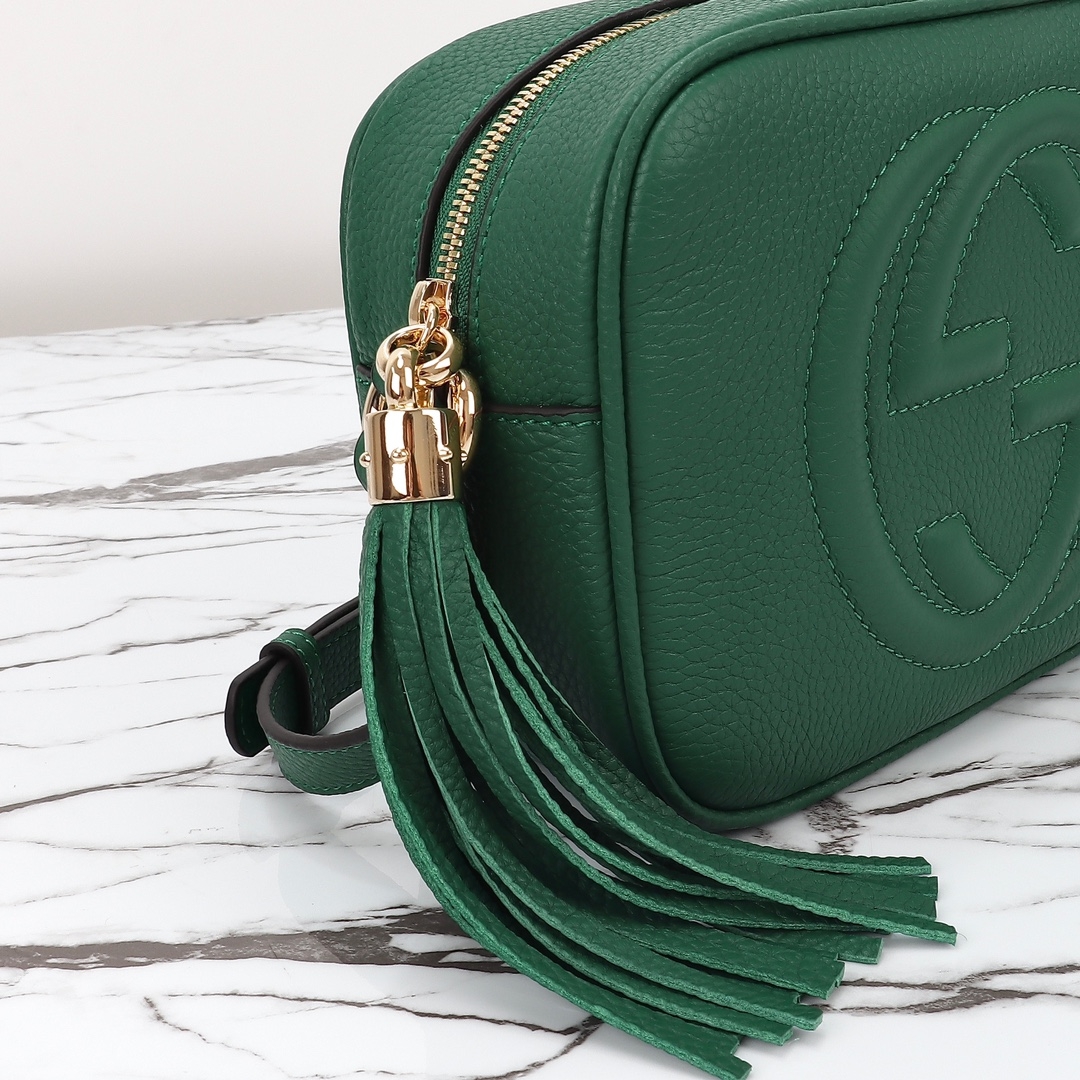 GG Pebbled Calfskin Small Soho Disco Bag