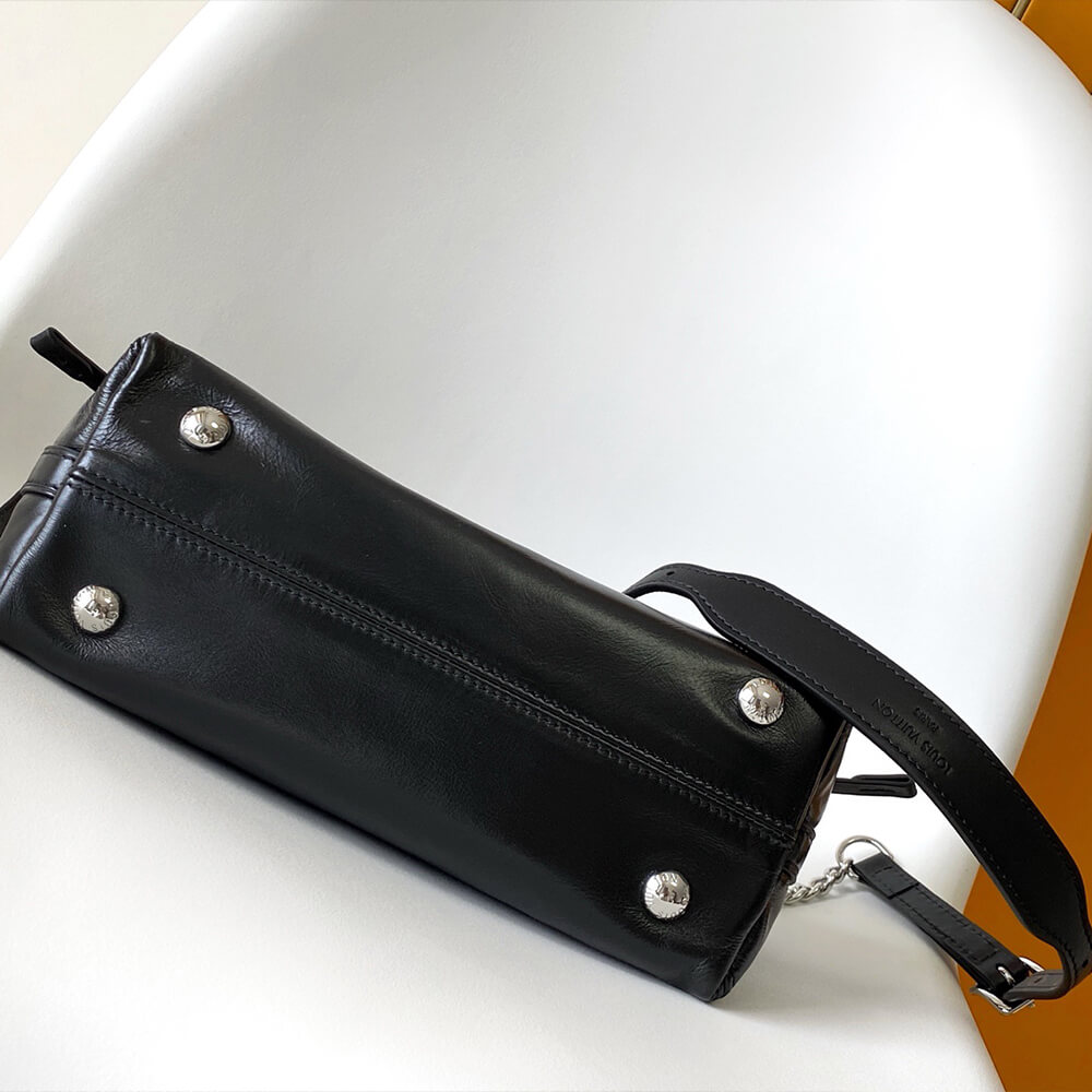 LV CARRYALL BB