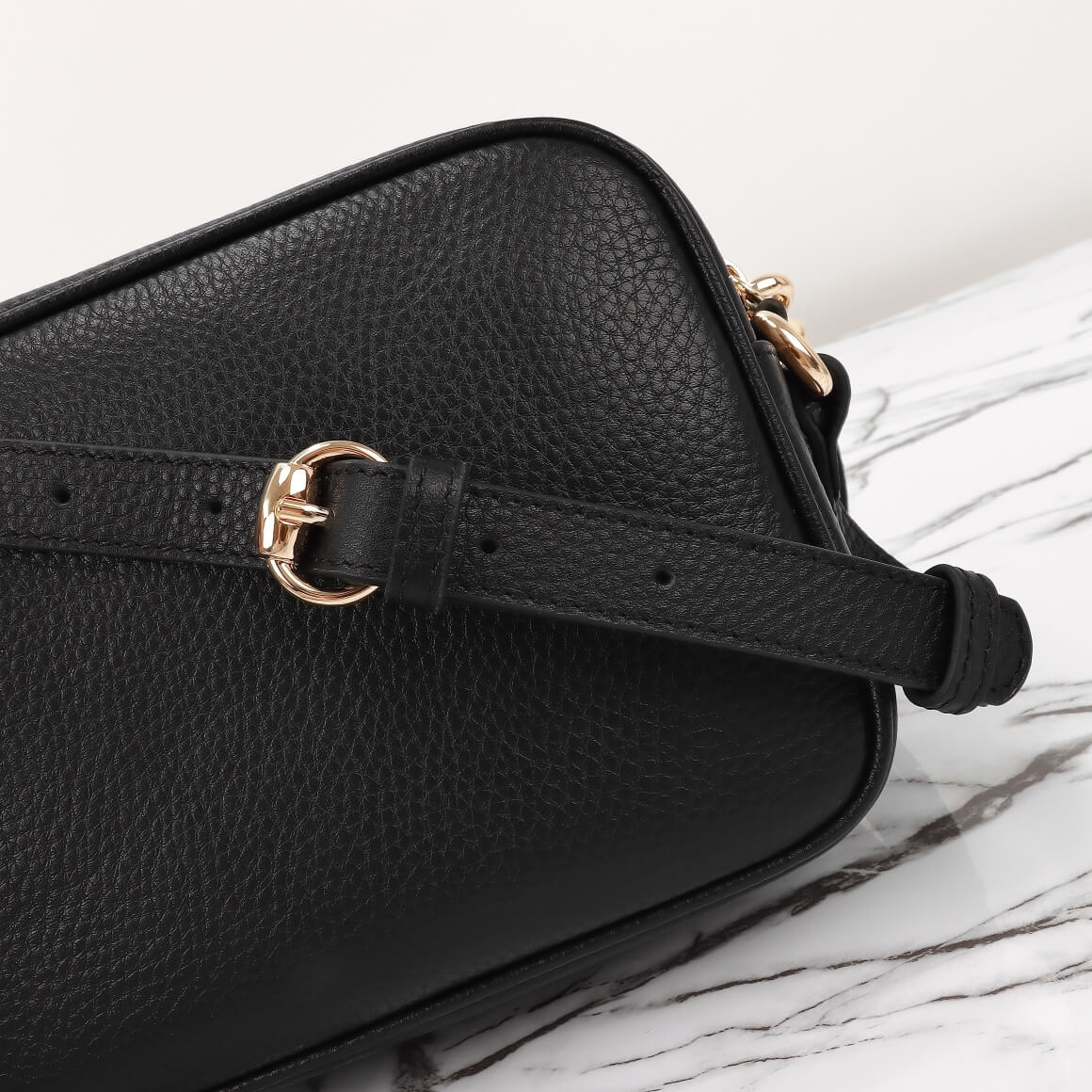 GG Pebbled Calfskin Small Soho Disco Bag