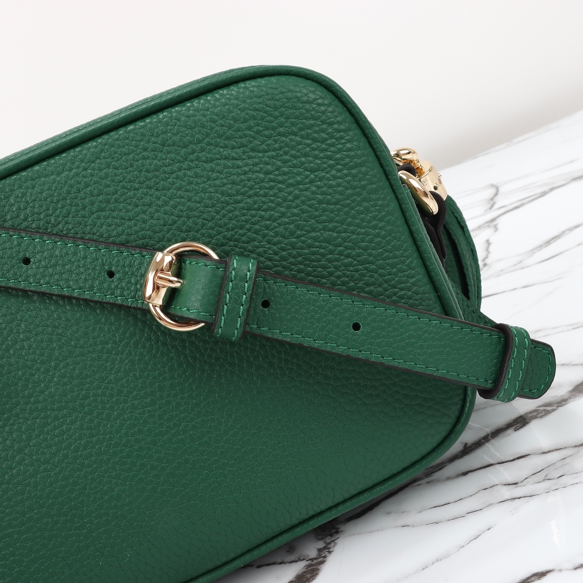 GG Pebbled Calfskin Small Soho Disco Bag