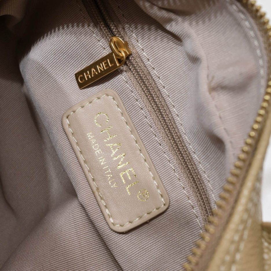 CHANEL Medium Vintage Boston Bag