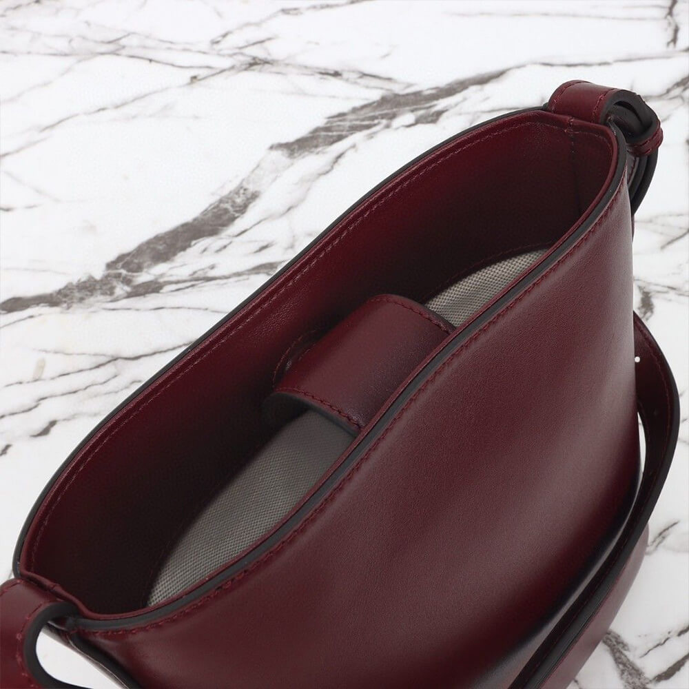 Gucci 73 mini bucket bag