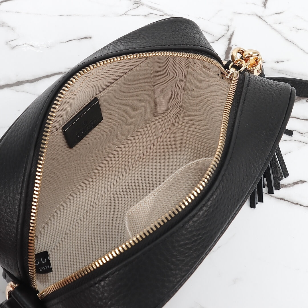 GG Pebbled Calfskin Small Soho Disco Bag