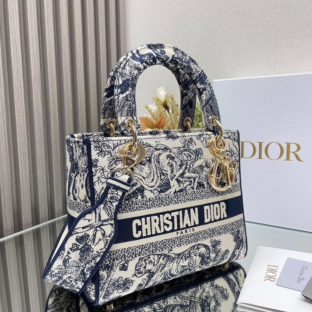 DIOR Medium Lady D-Lite Bag