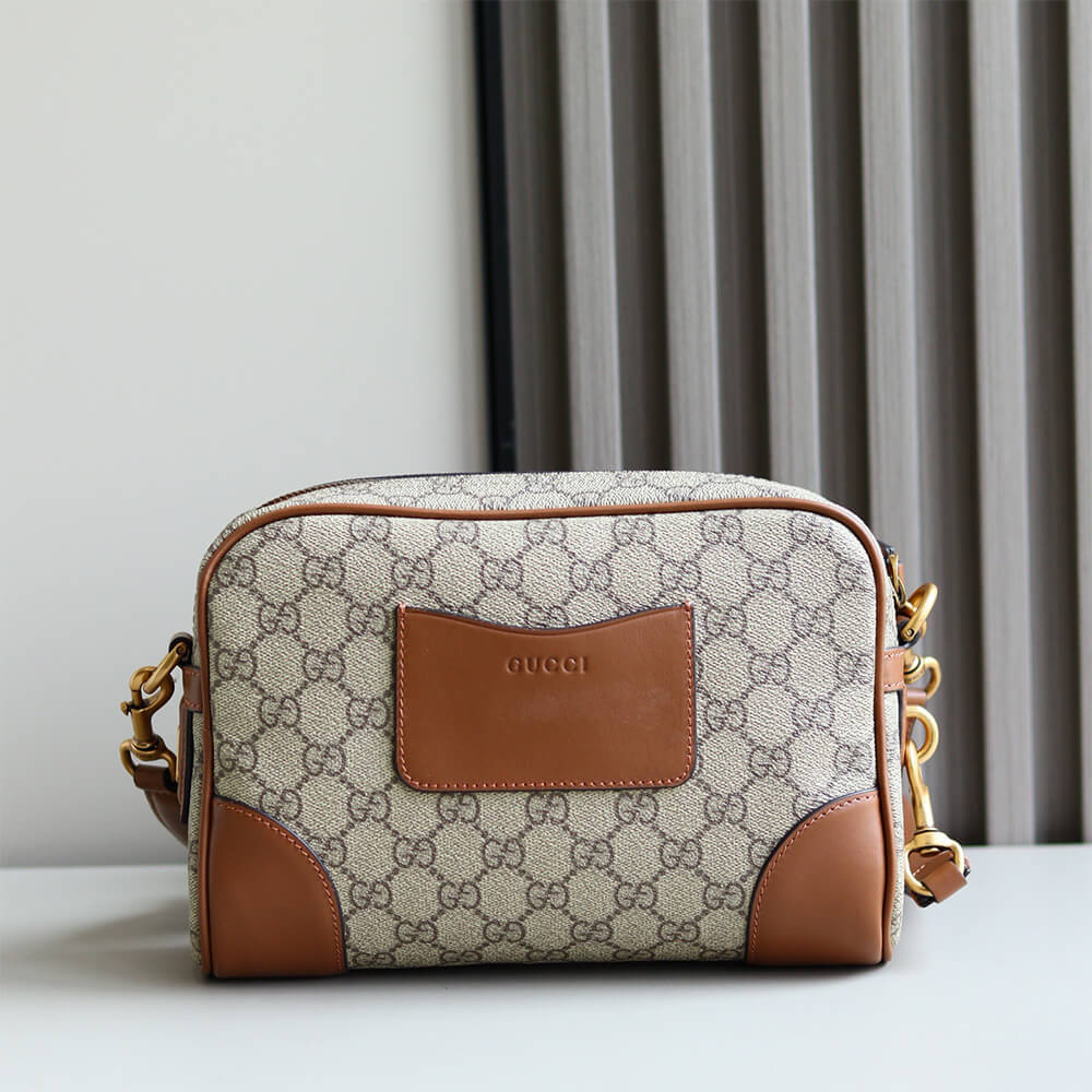 GG Emblem small crossbody bag