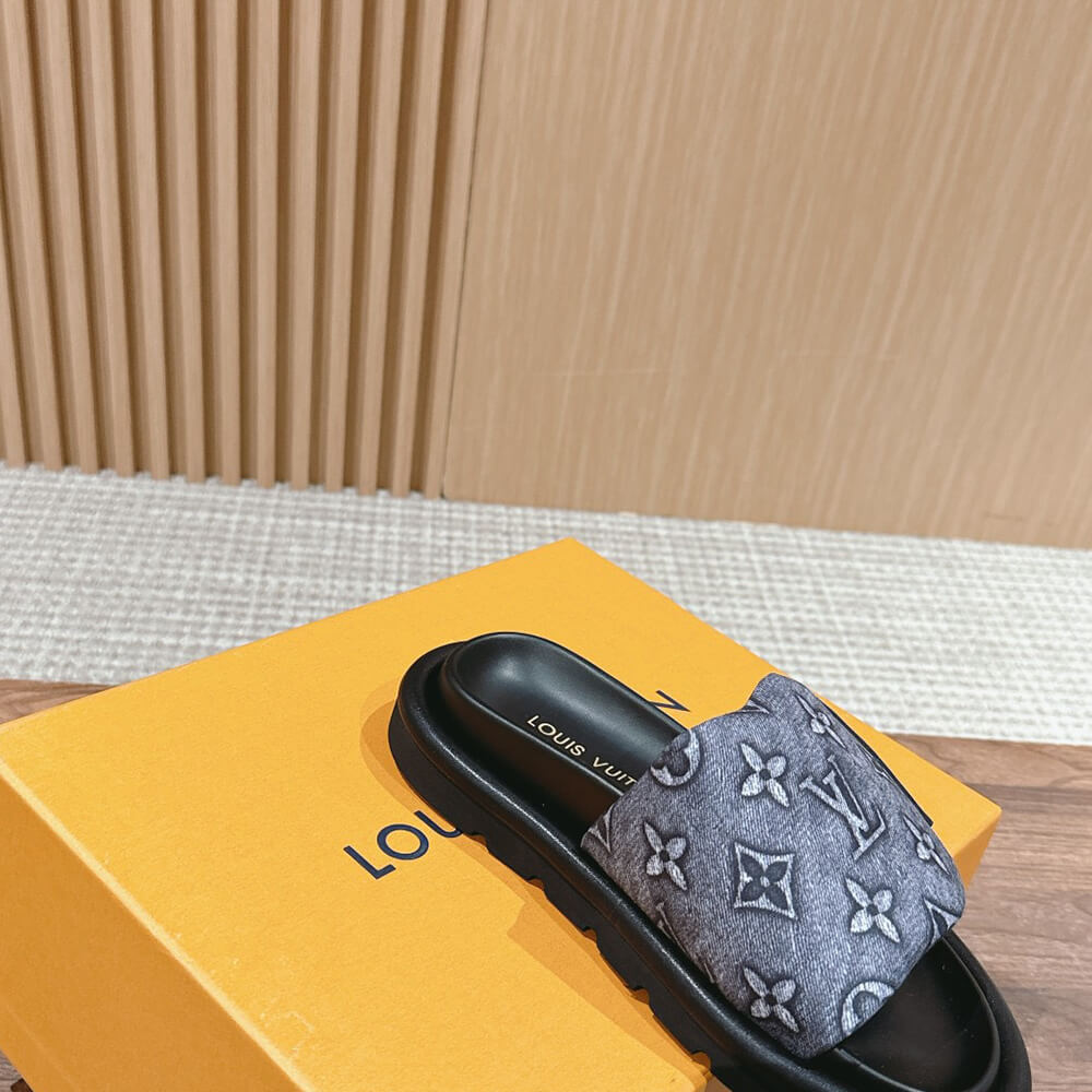 LV POOL PILLOW COMFORT FLAT SANDALS