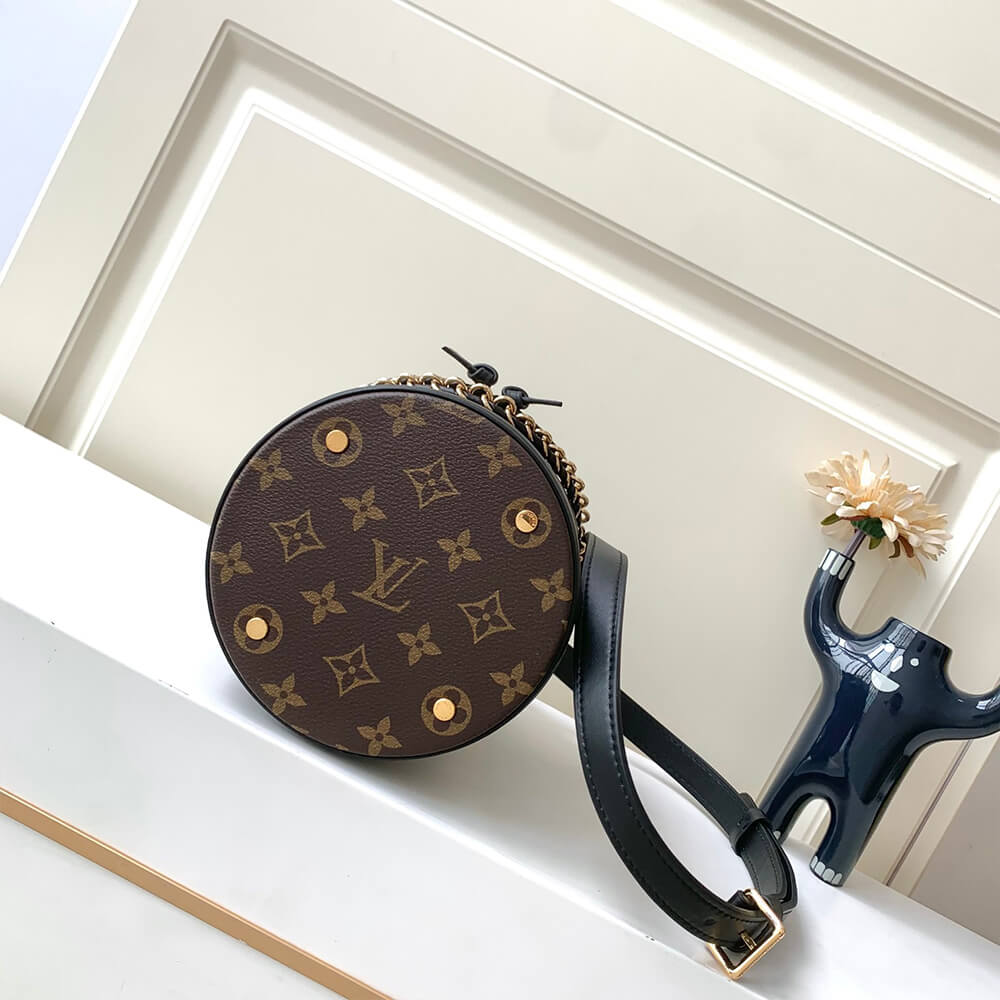 LV CANOÉ BAG