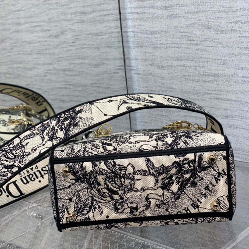 DIOR Medium Lady D-Lite Bag