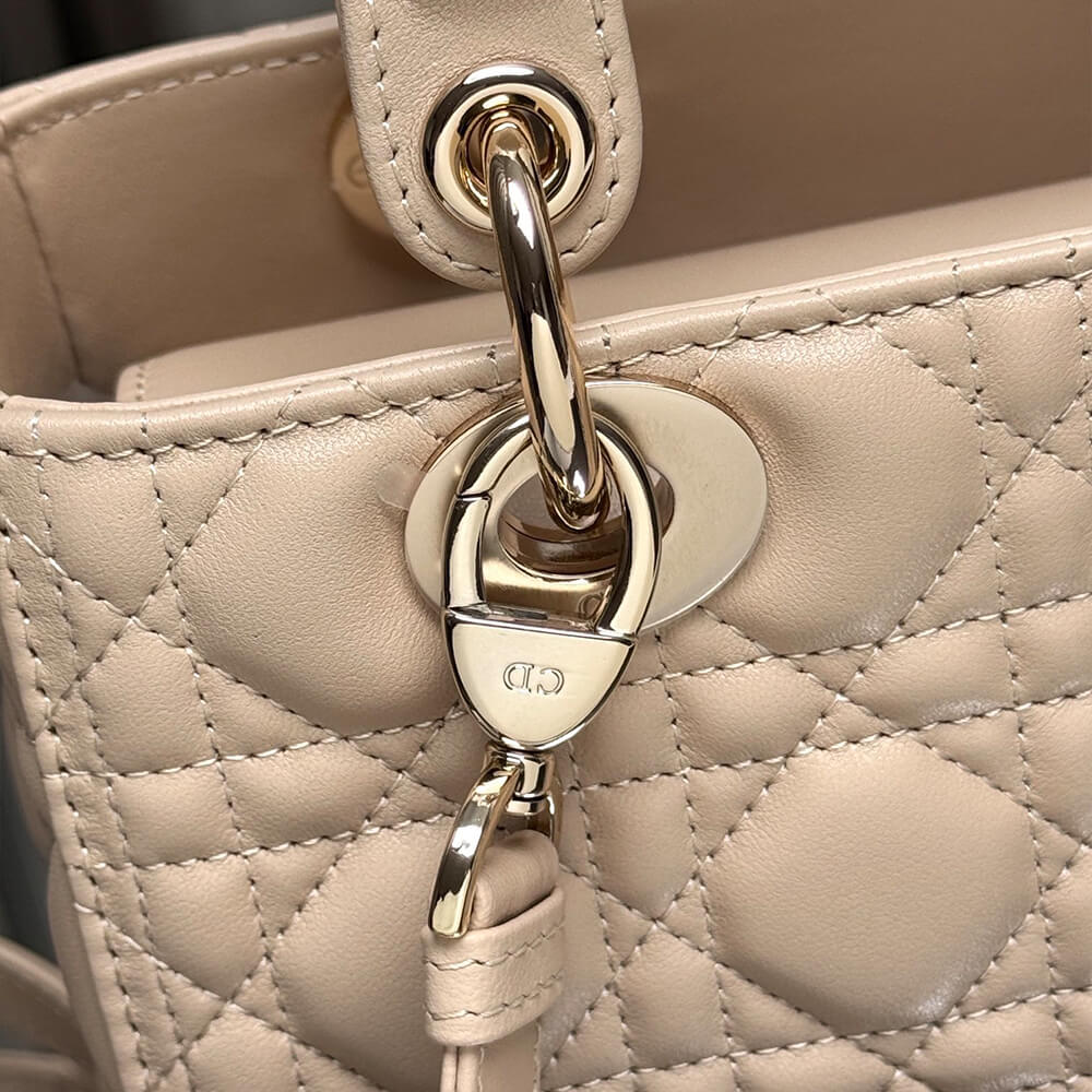 DIOR Medium Lady bags(TAX-FREE GRADE)