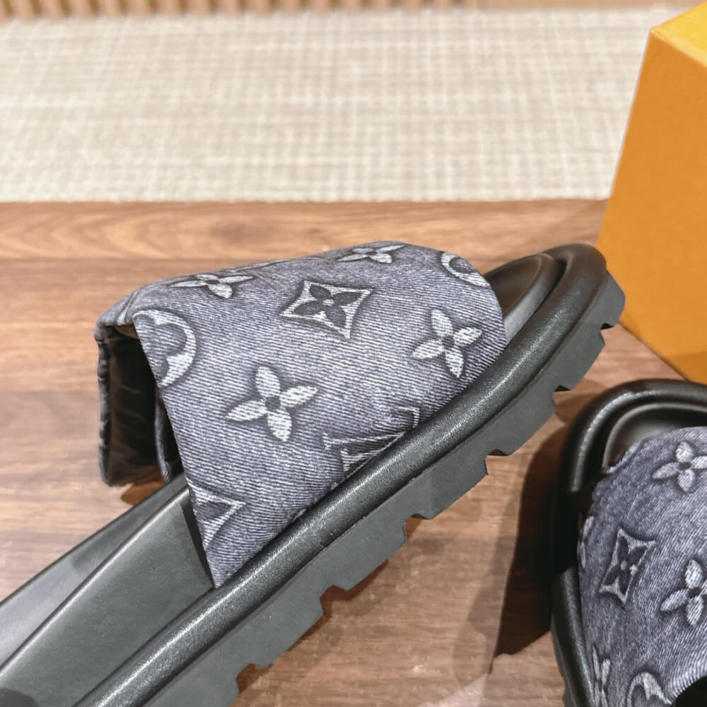 LV POOL PILLOW COMFORT FLAT SANDALS