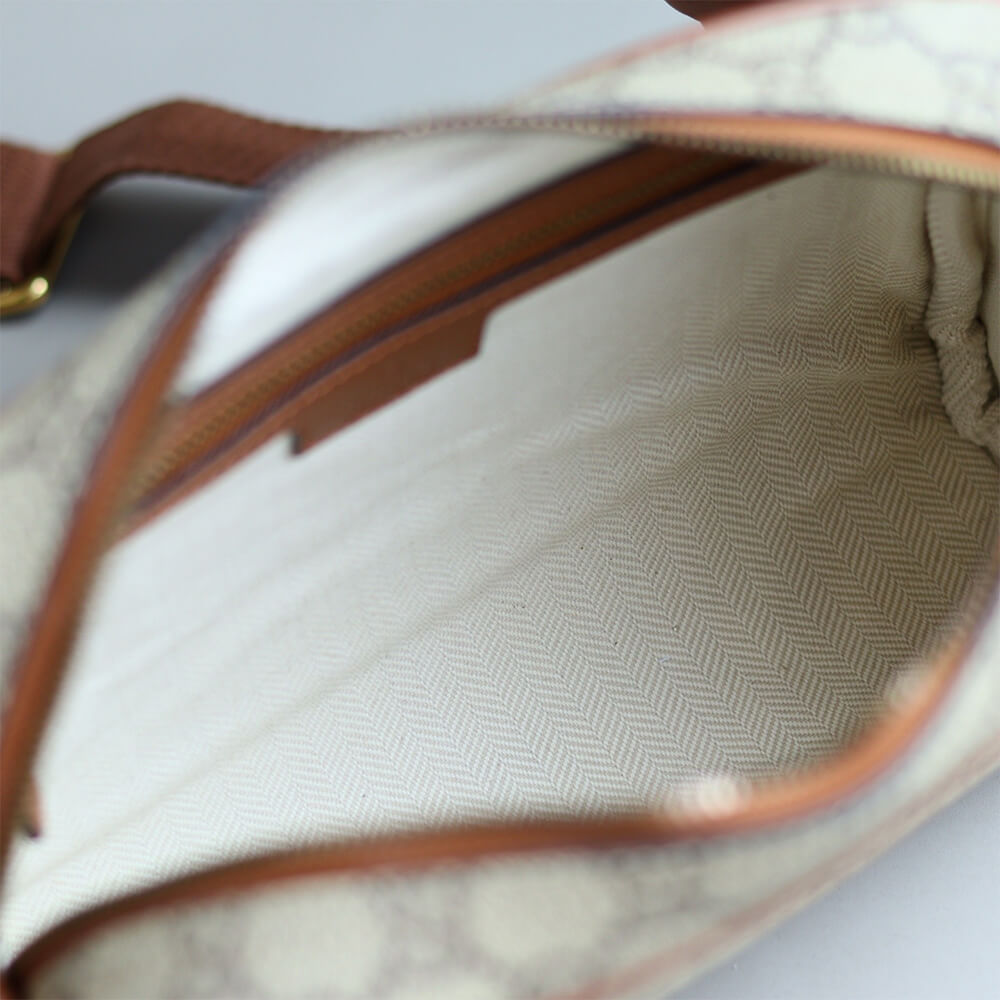 GG Emblem small crossbody bag