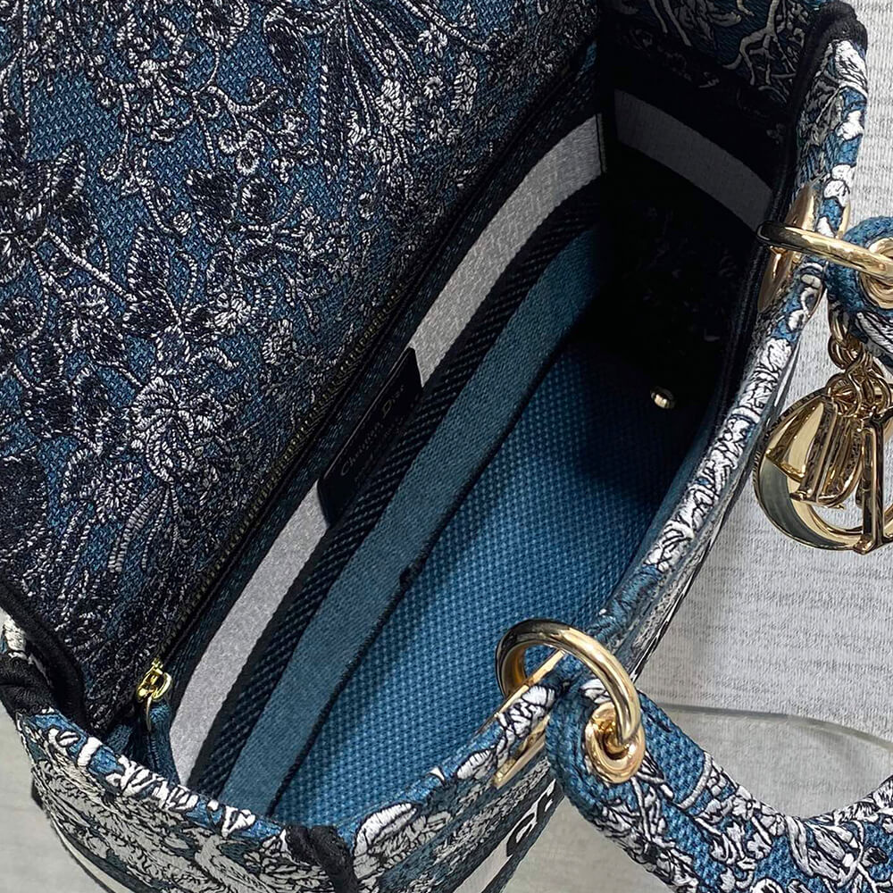 DIOR Medium Lady D-Lite Bag