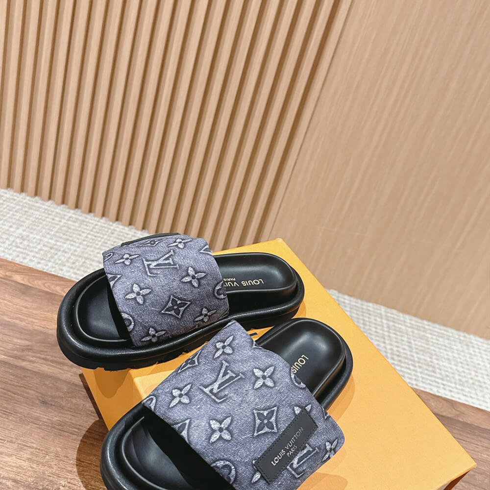 LV POOL PILLOW COMFORT FLAT SANDALS