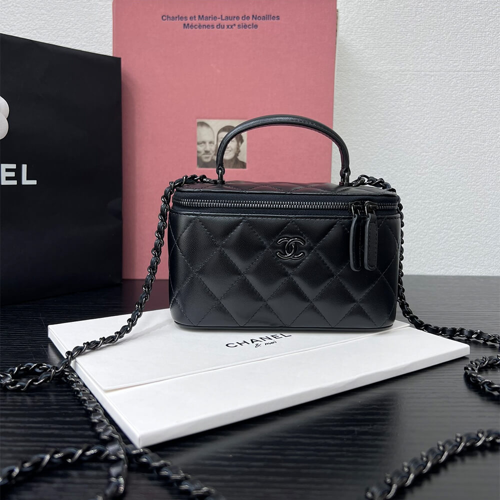 CHANEL Long Vanity with chain