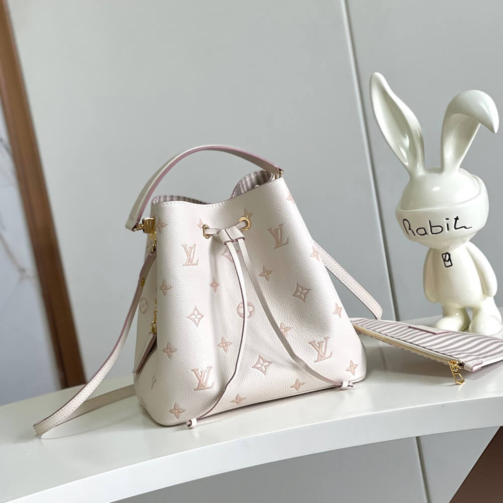 LV NÉONOÉ Medium Bag