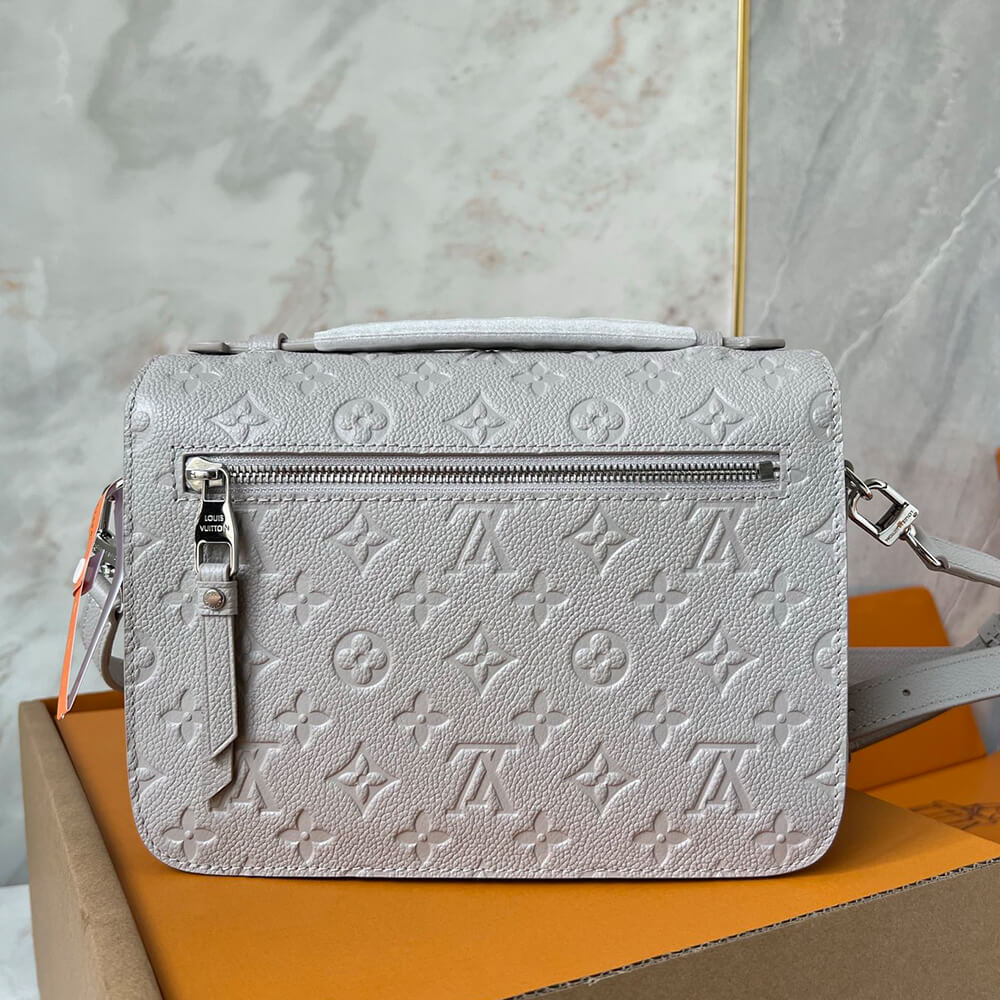 LV Pochette Métis