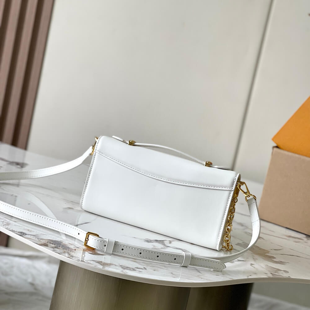 LV Wallet On Chain Capucines(HIGH-END GRADE)